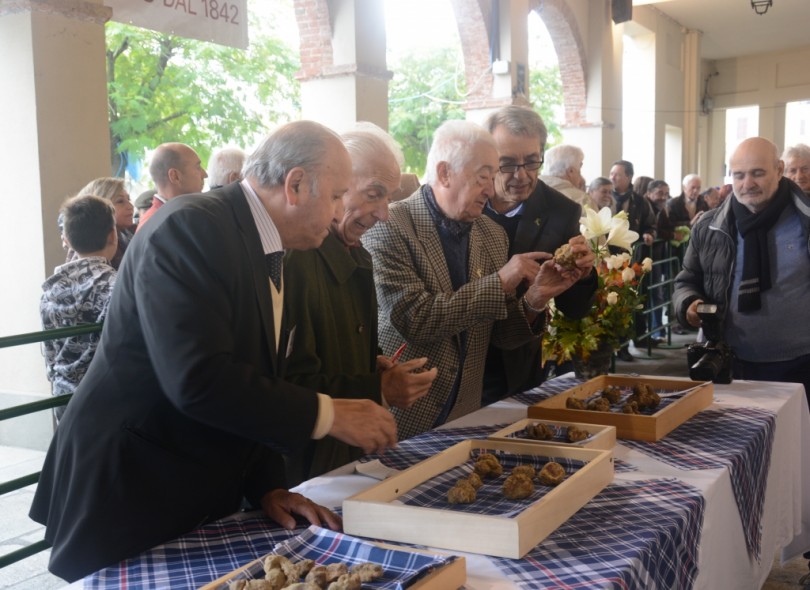 Moncalvo fa festa con la Fiera del Tartufo